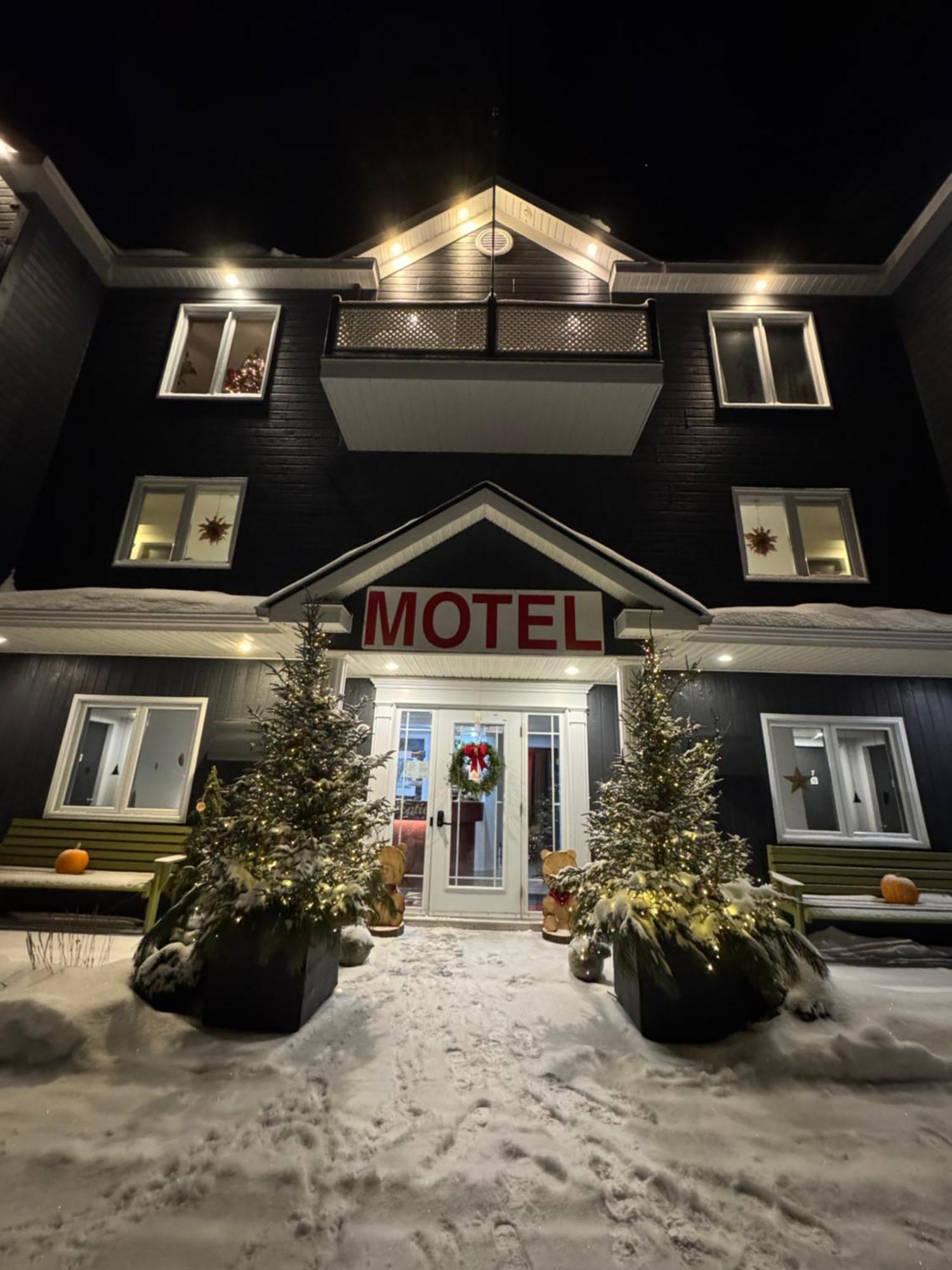 Hotel Horizon 777 Saint-Siméon Esterno foto
