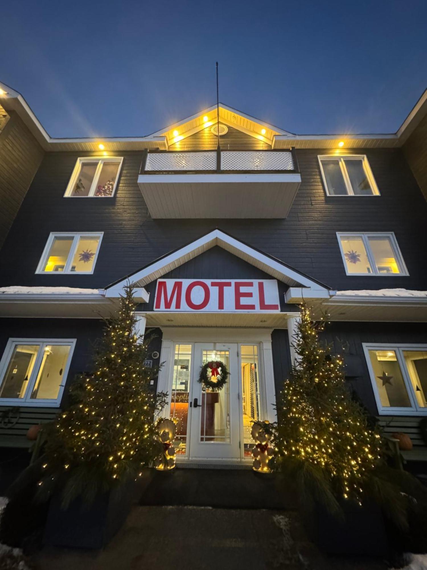 Hotel Horizon 777 Saint-Siméon Esterno foto